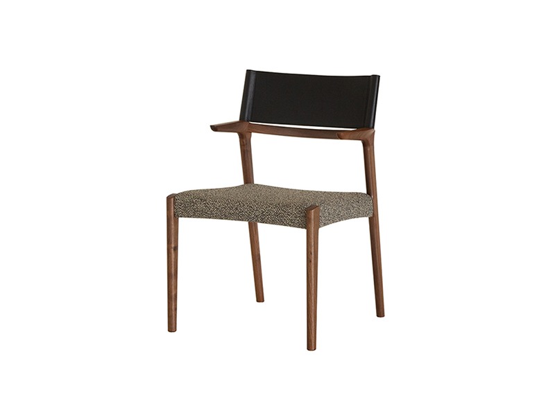 DC367 ARM CHAIR