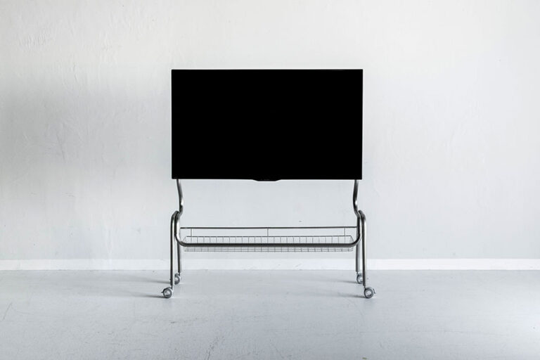 ルードテレビスタンド 使用イメージ 1